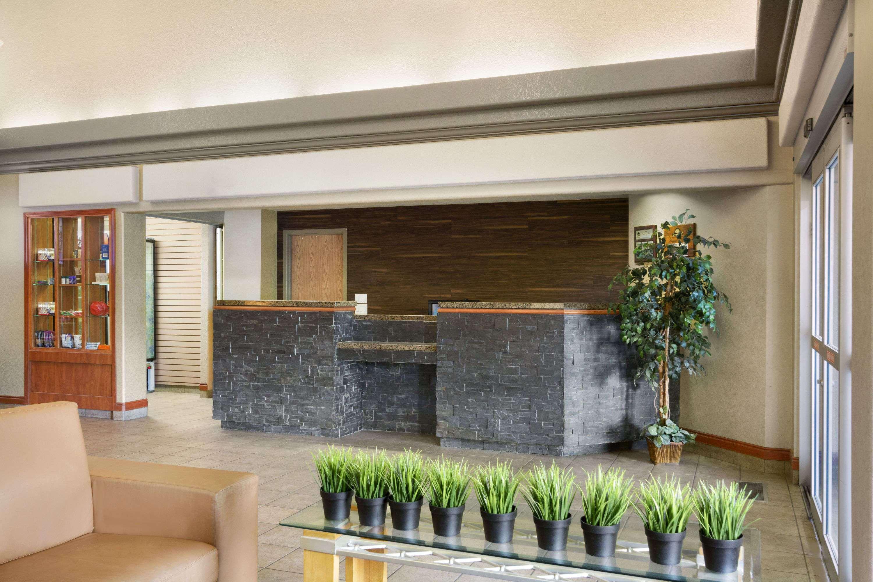 Days Inn By Wyndham Calgary Airport Exteriér fotografie