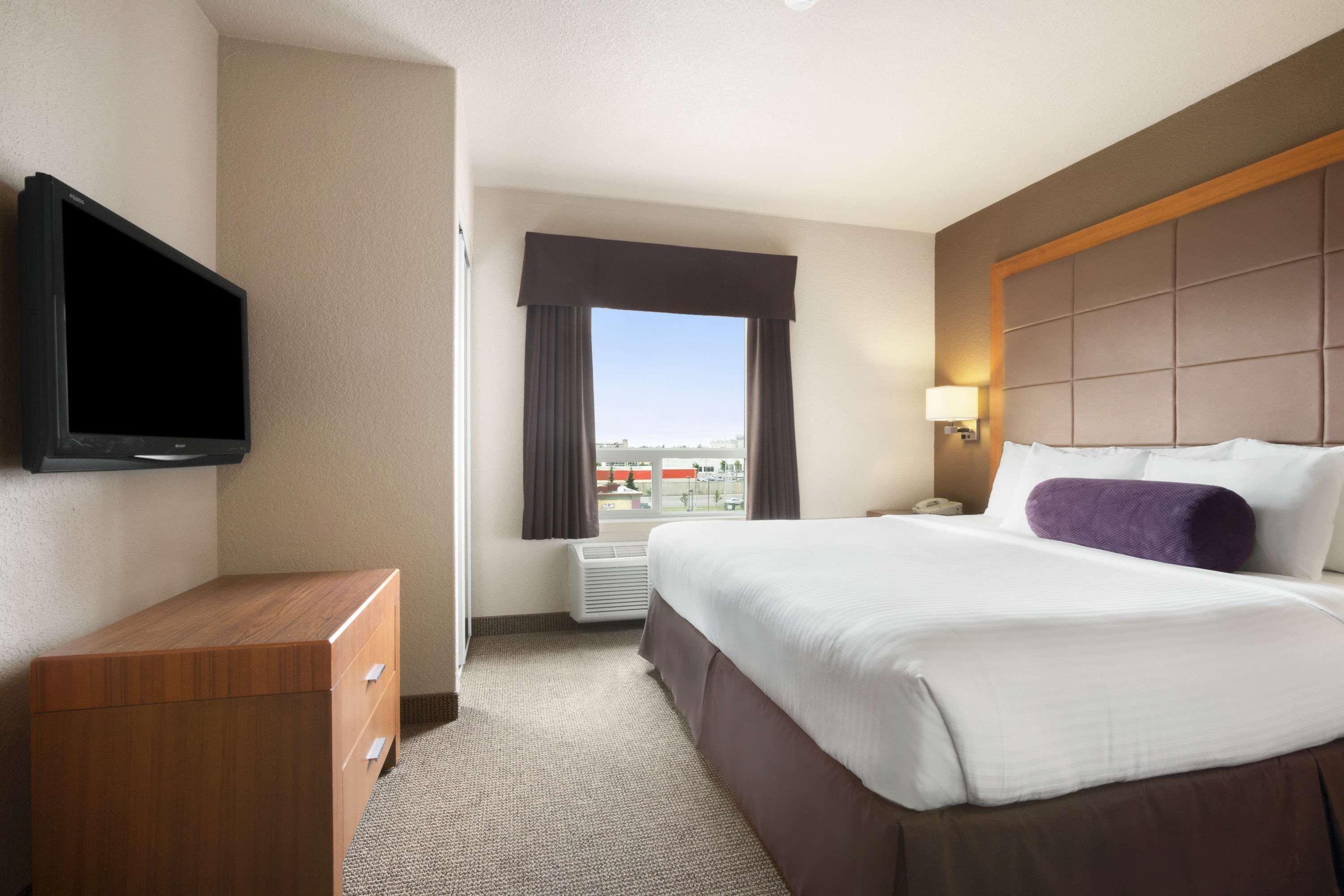 Days Inn By Wyndham Calgary Airport Exteriér fotografie