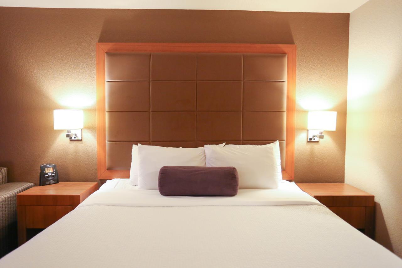 Days Inn By Wyndham Calgary Airport Exteriér fotografie