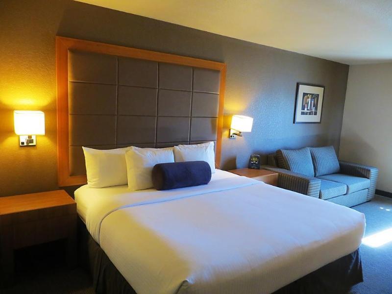 Days Inn By Wyndham Calgary Airport Exteriér fotografie
